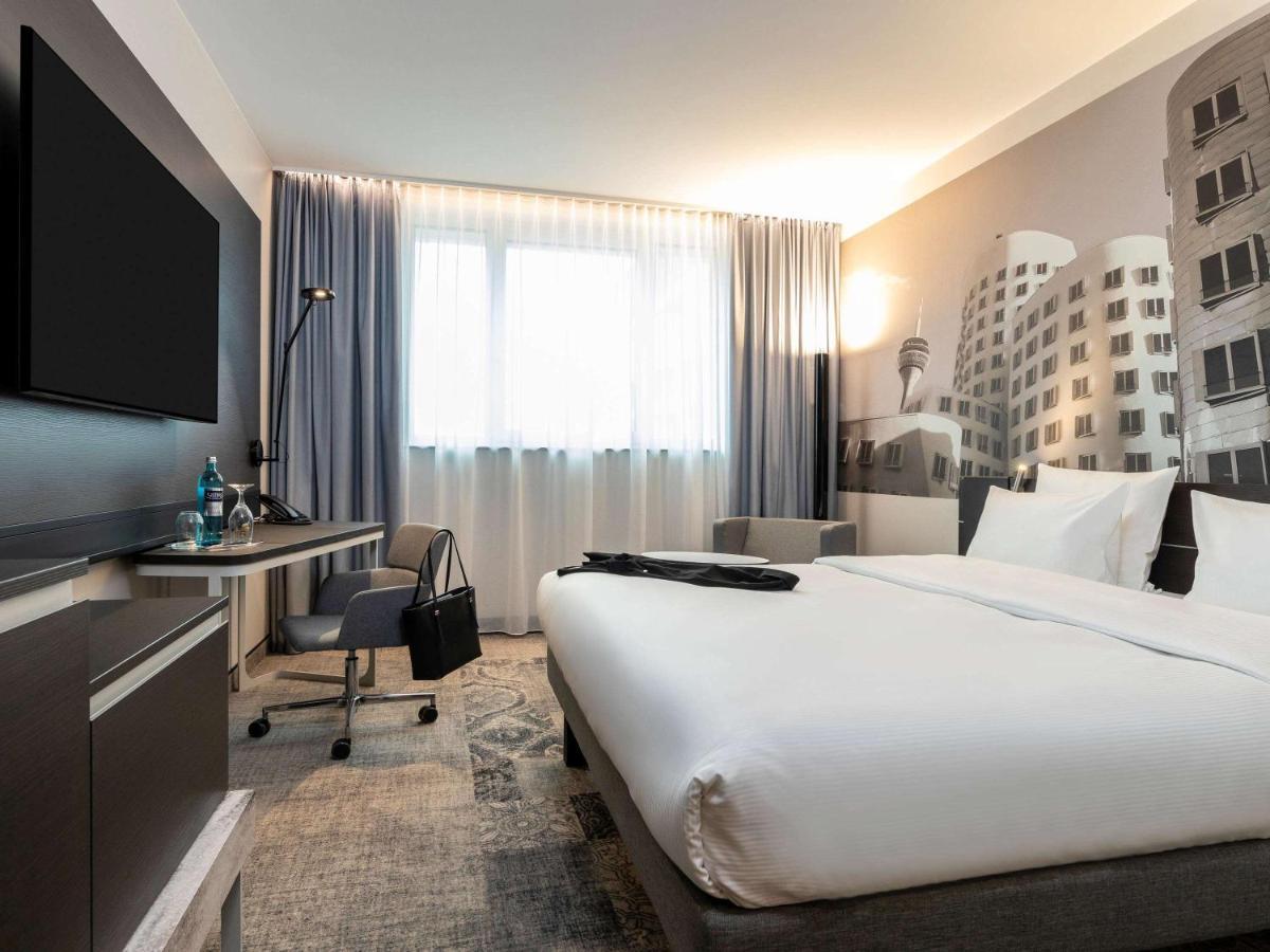 Novotel Airport Hotel